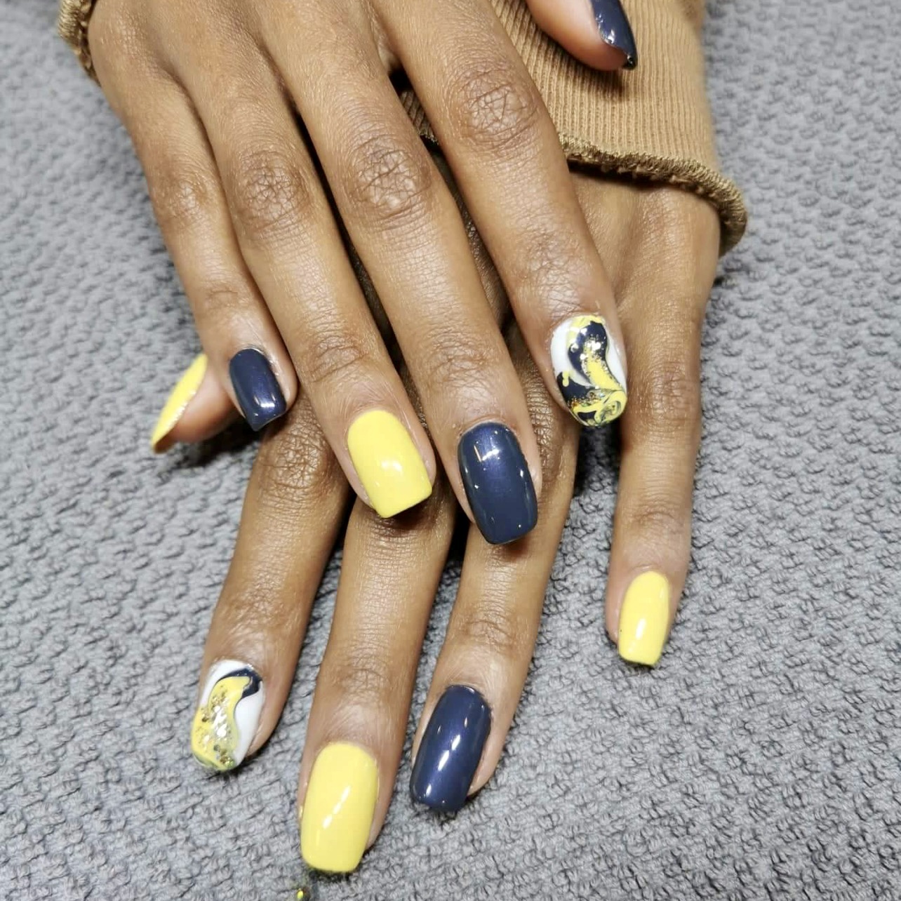 Mango Nails